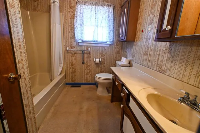 $215,000 | 10305 Northeast 1205 Private Road, Osceola, MO 64776