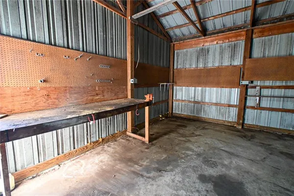 $199,900 | 10305 Northeast 1205 Private Road, Osceola, MO 64776