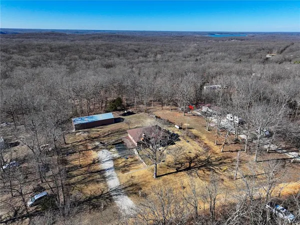 $199,900 | 10305 Northeast 1205 Private Road, Osceola, MO 64776