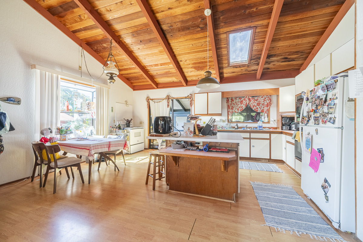 420 Ainalako Road Hilo, HI 96720 - Photo 7 of 20 a kitchen with lots of counter top space