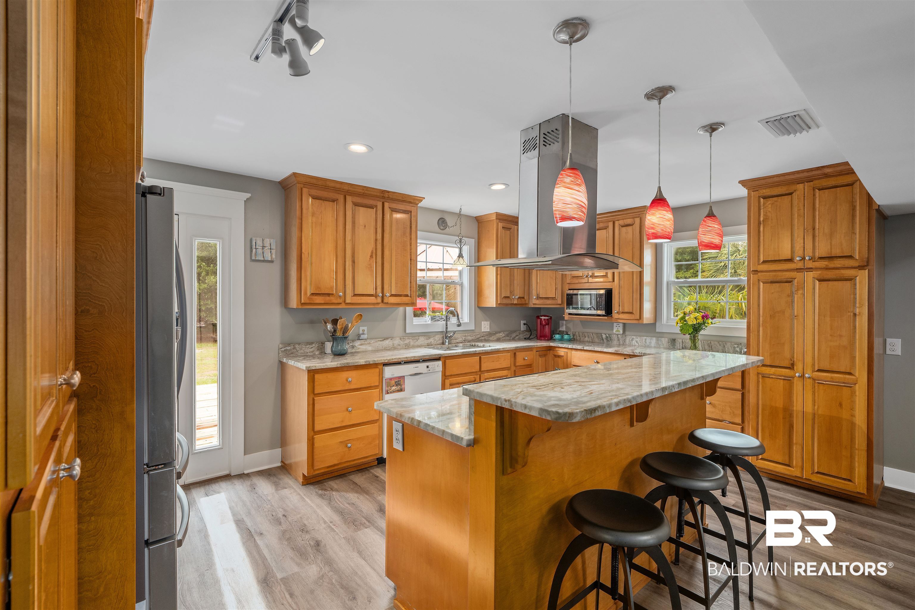 20011 Lawrence Road Fairhope, AL 36532 - Photo 17 of 41 Kitchen