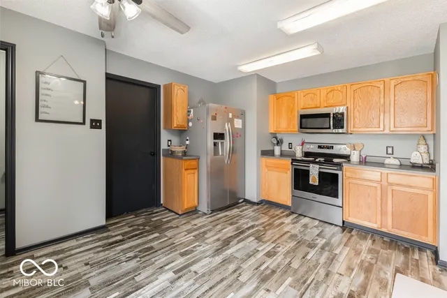 $279,900 | 638 Harvest Meadow Way, New Whiteland, IN 46184