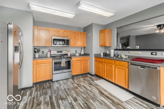 $279,900 | 638 Harvest Meadow Way, New Whiteland, IN 46184