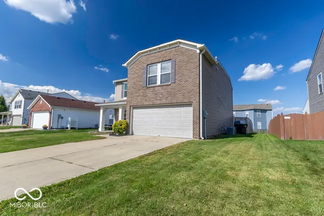 $279,900 | 638 Harvest Meadow Way, New Whiteland, IN 46184