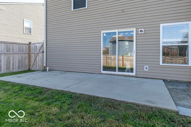 $279,900 | 638 Harvest Meadow Way, New Whiteland, IN 46184