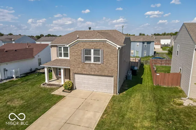 $279,900 | 638 Harvest Meadow Way, New Whiteland, IN 46184
