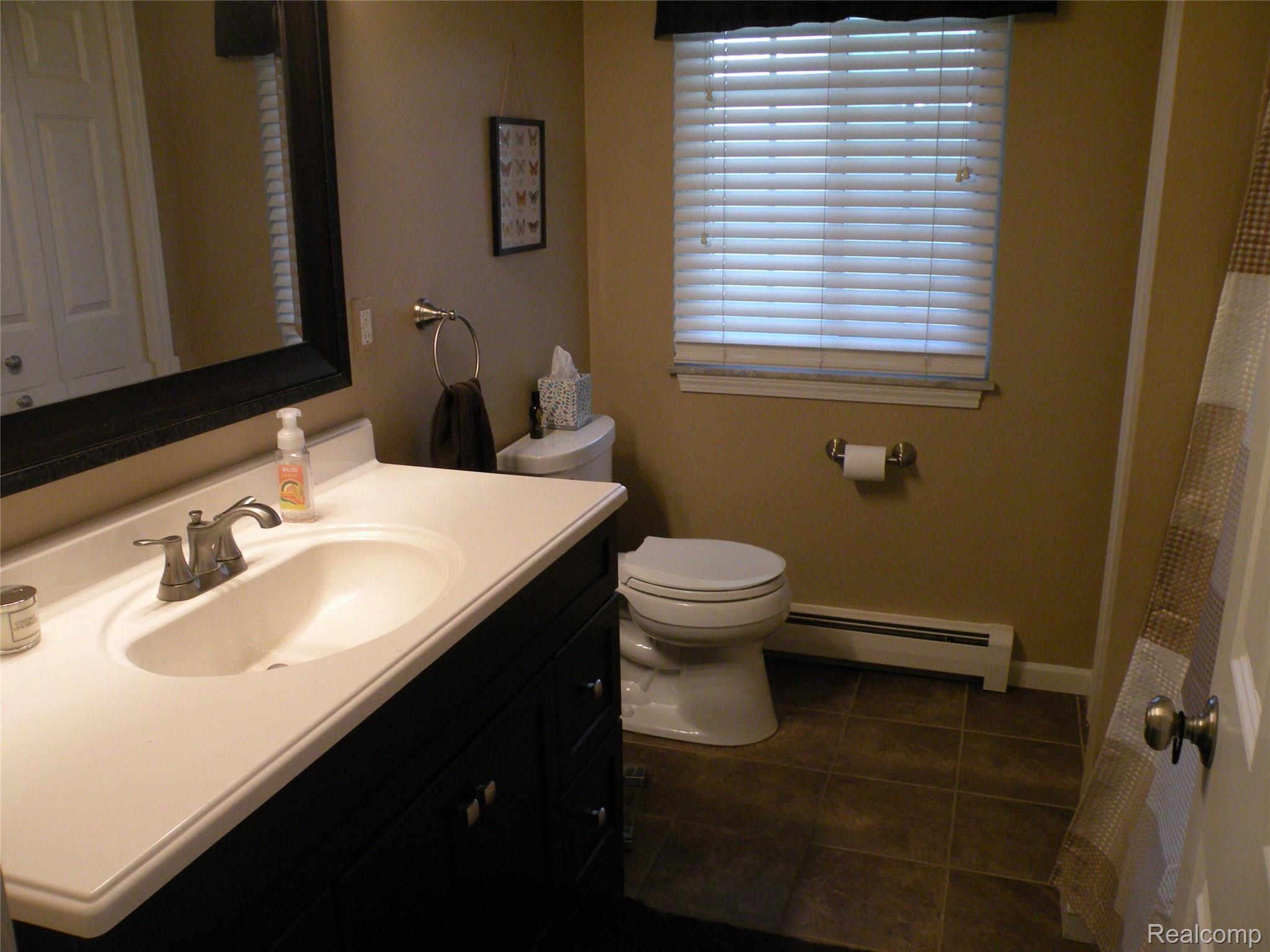 6042 Atlas Road Grand Blanc, MI 48439 - Photo 12 of 43 DSCN9035.JPG