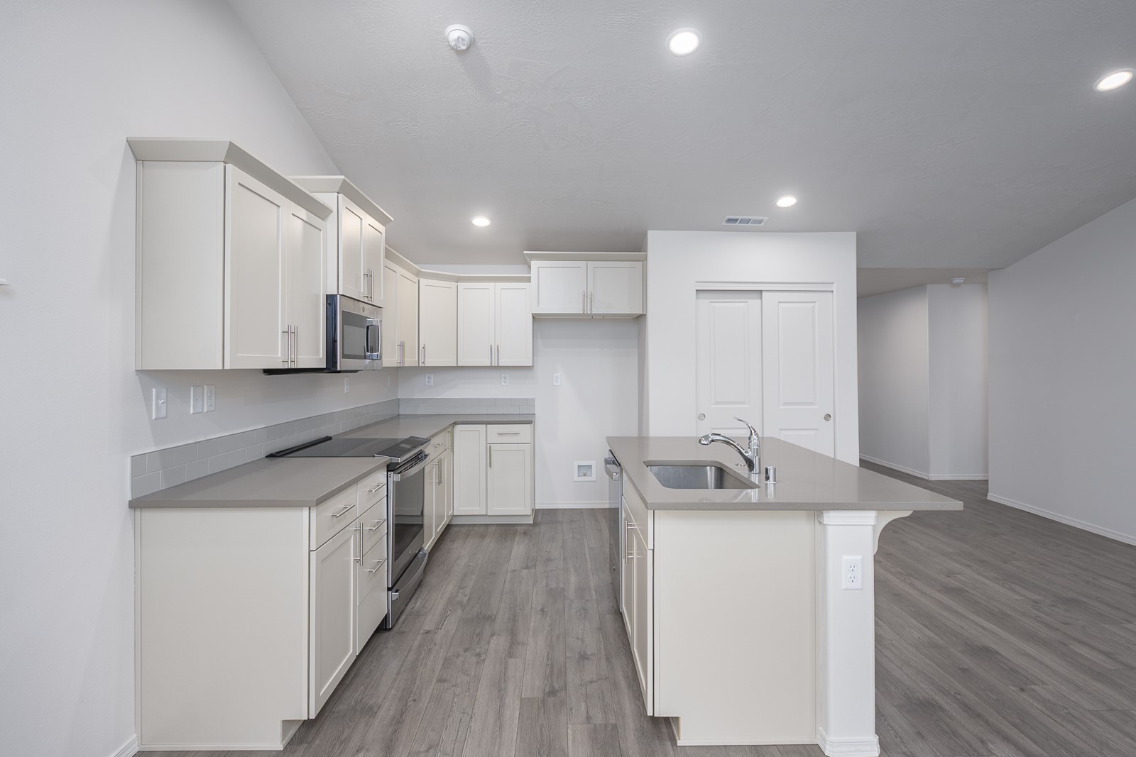 1205 West Sequoia Road Moses Lake, WA 98837 - Photo 11 of 37 Gallery Image 11