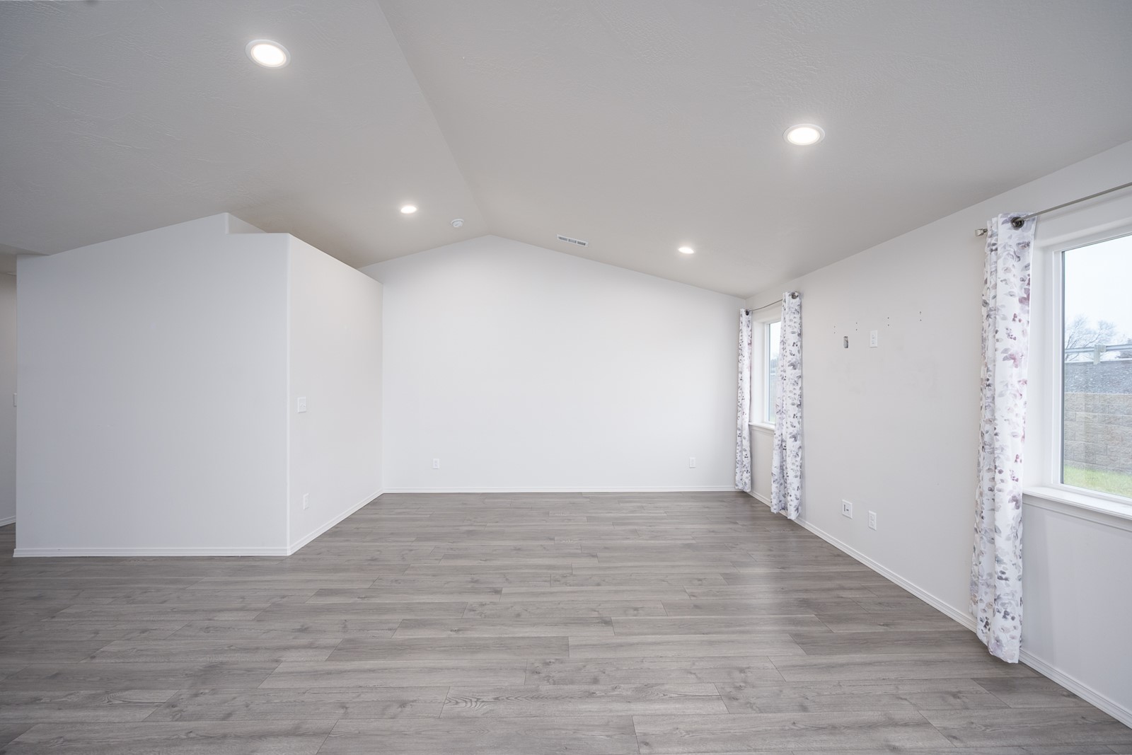 1205 West Sequoia Road Moses Lake, WA 98837 - Photo 16 of 37 Gallery Image 16