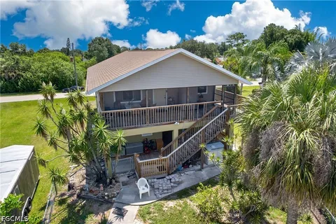 $475,000 | 13442 Caribbean Boulevard, Fort Myers, FL 33905