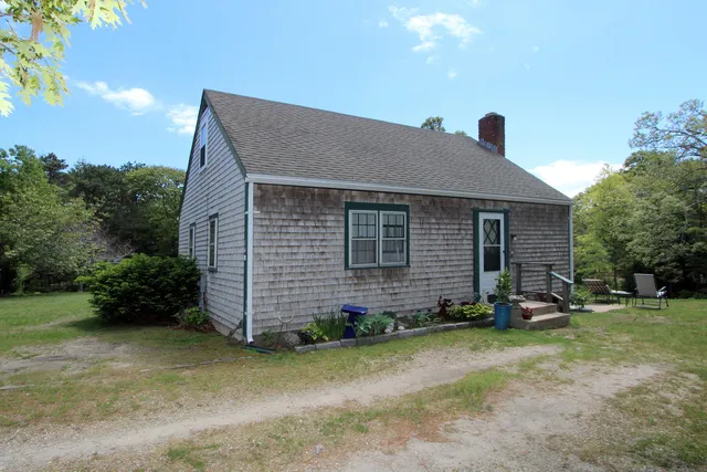 $1,155,000 | 70 Deerfield Lane, Eastham, MA 02642