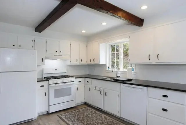 $1,100,000 | 70 Deerfield Lane, Eastham, MA 02642