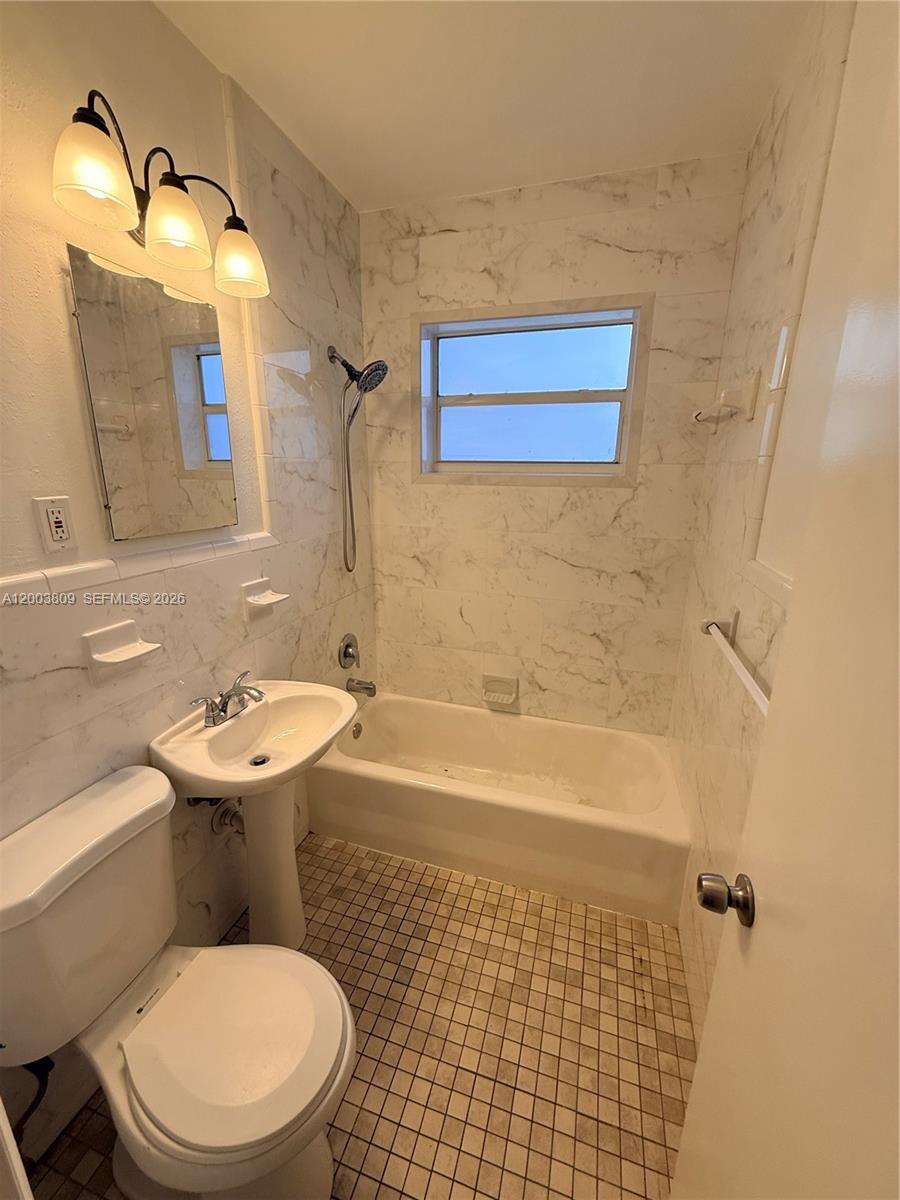 3031 Center Street Miami, FL 33133 - Photo 5 of 8