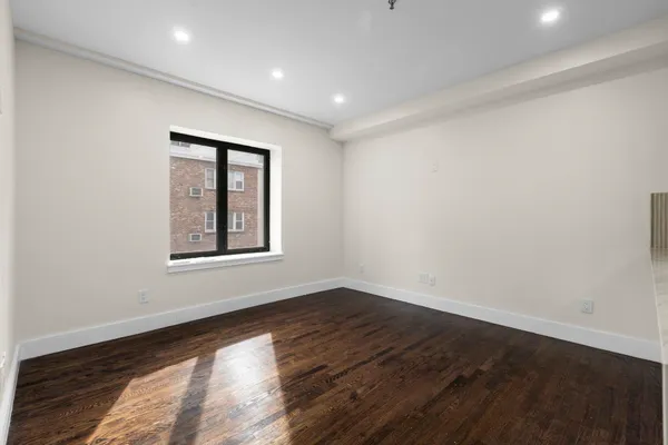 $4,000 | 556 1st Street, Unit 1, Hoboken, NJ 07030