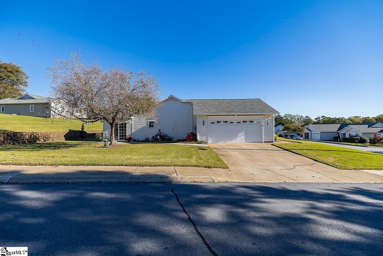 12 Stone Meadow Road Greenville, SC 29615 - Photo 7 of 27 Gallery Image 7
