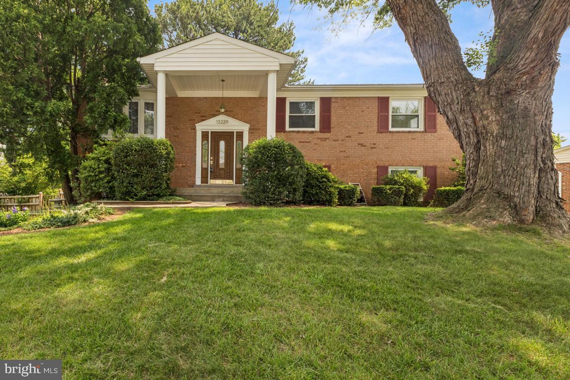 13229 Delaney Road Woodbridge, VA 22193 - Photo 1 of 26 Gallery Image 1