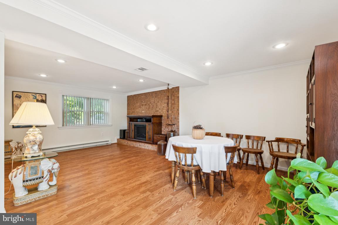 13229 Delaney Road Woodbridge, VA 22193 - Photo 14 of 26 Gallery Image 14