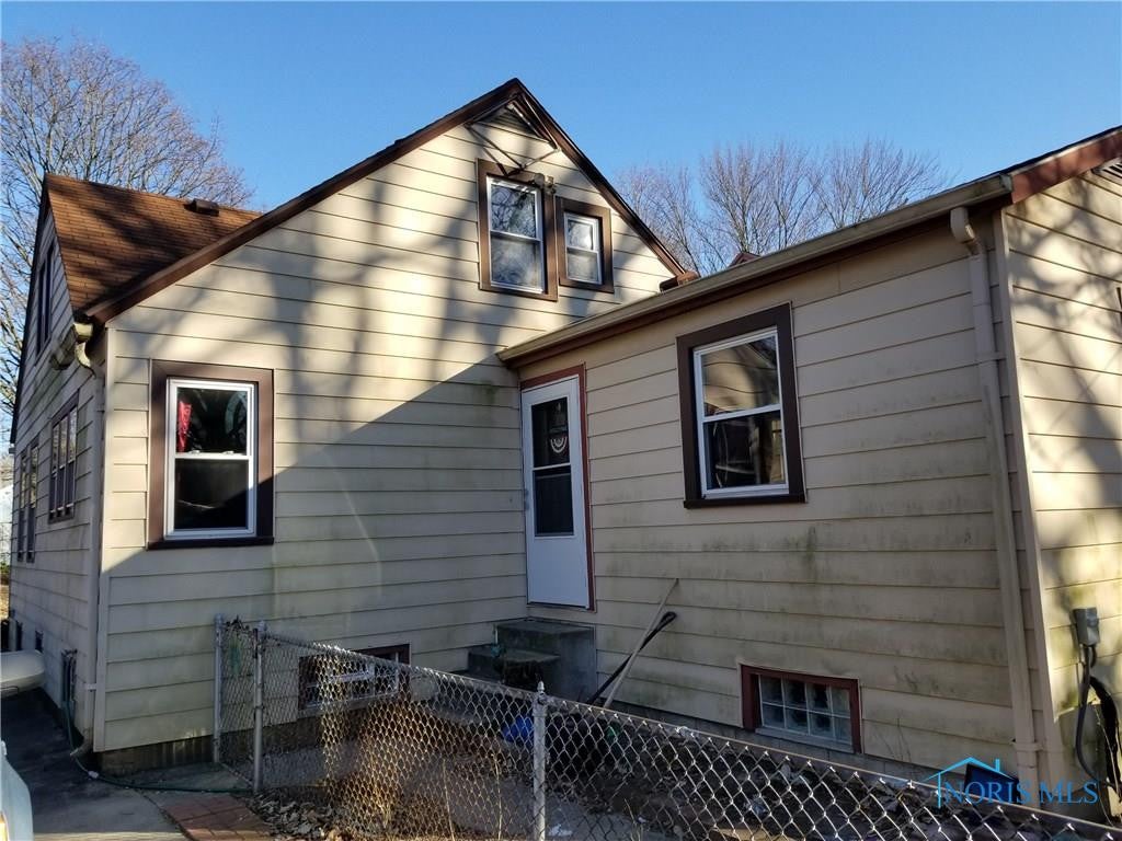 4201 Garrison Road Toledo, OH 43613 - Photo 3 of 20 Gallery Image 3