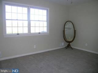 364 Sharon Road Hightstown, NJ 08520 - Photo 5 of 6