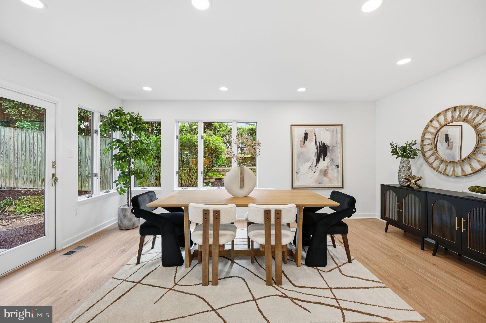 7612 Chancellor Way Springfield, VA 22153 - Photo 4 of 58