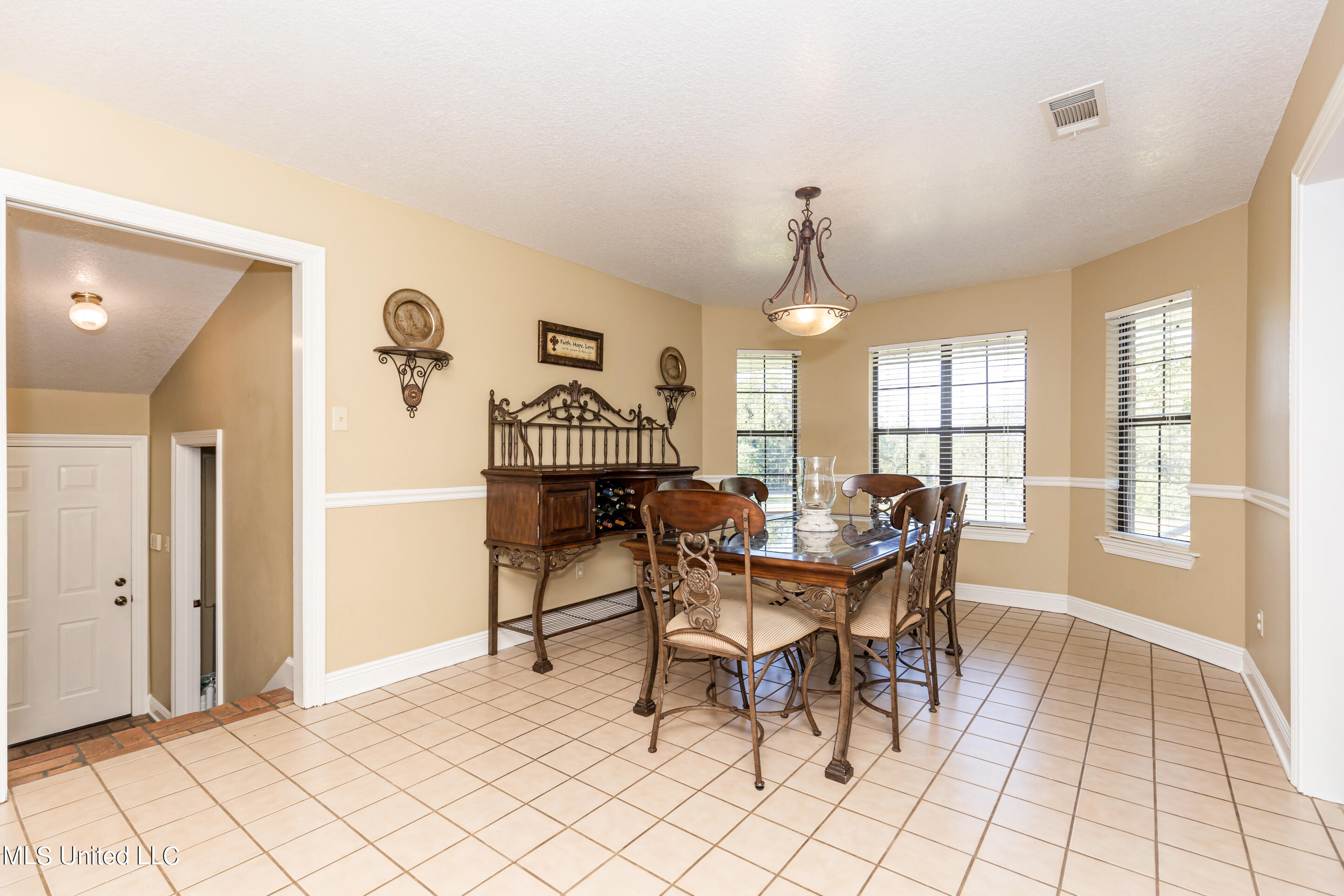 14115 Lorraine Road Biloxi, MS 39532 - Photo 23 of 76 IMG_0148