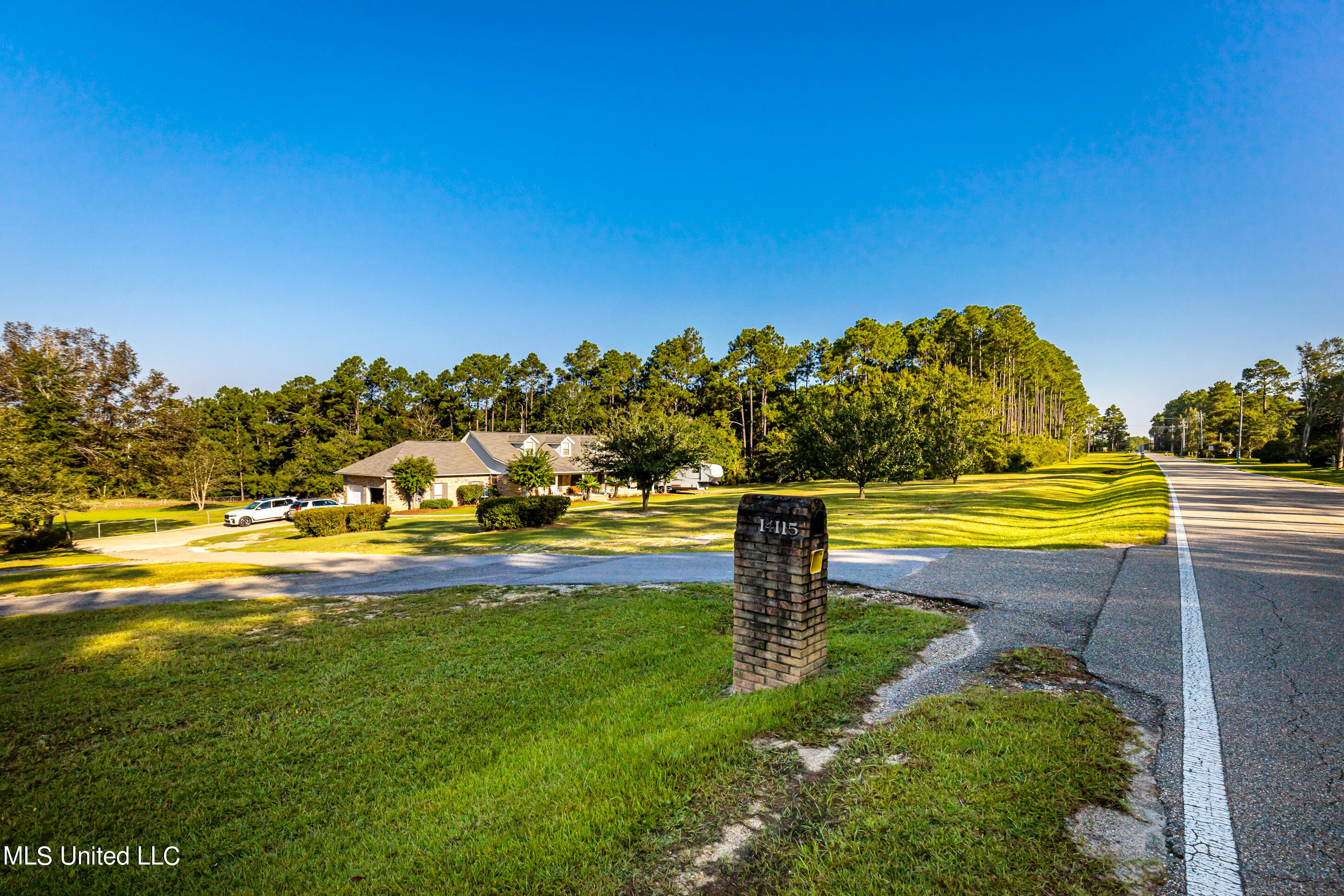 14115 Lorraine Road Biloxi, MS 39532 - Photo 73 of 76 IMG_0081