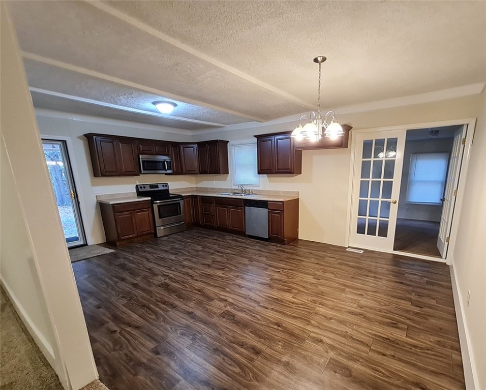 518 Bluefield Road Starr, SC 29684 - Photo 2 of 8