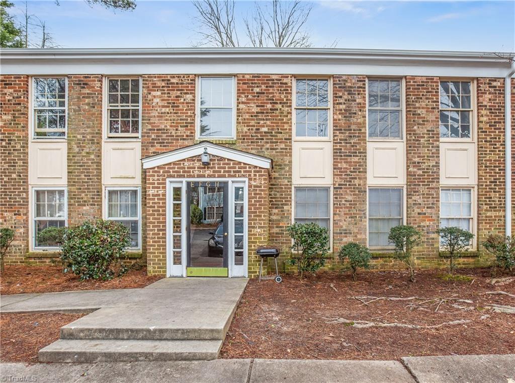 650 Rugby Row, Unit H Winston-Salem, NC 27106 - Photo 1 of 17 Gallery Image 1