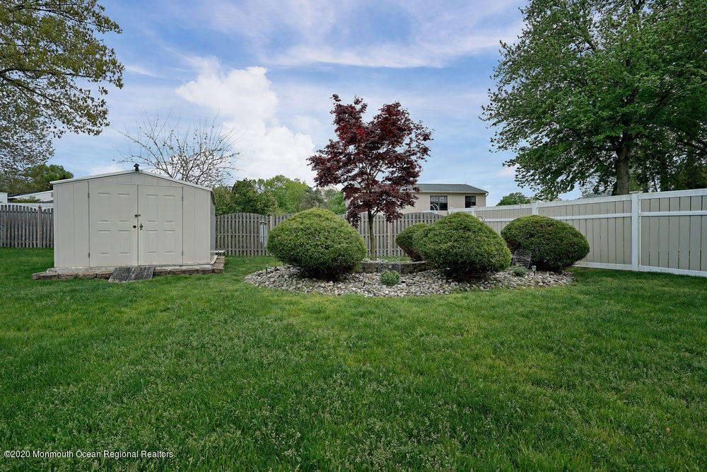 116 Starlight Road Howell, NJ 07731 - Photo 22 of 22 048_dsc09580