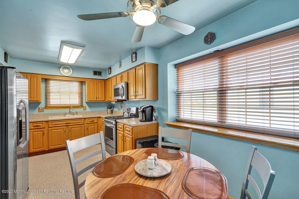 116 Starlight Road Howell, NJ 07731 - Photo 10 of 22 018_dsc09649