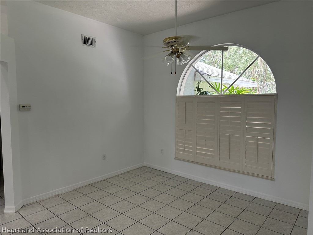 2724 Cheyenne Road Sebring, FL 33875 - Photo 5 of 33