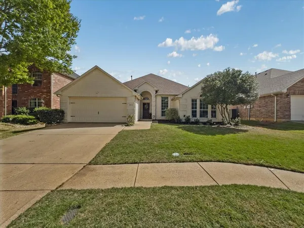 $399,900 | 2514 Mustang Drive, Arlington, TX 76001