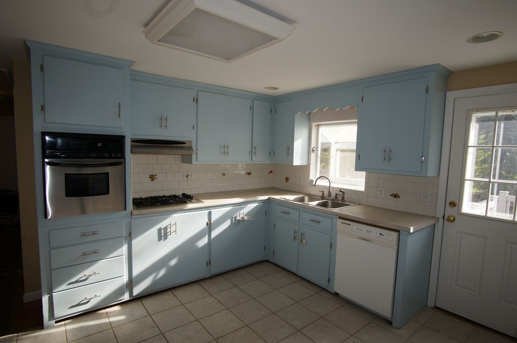 5 Jennings Road Westborough, MA 01581 - Photo 8 of 12 Gallery Image 8