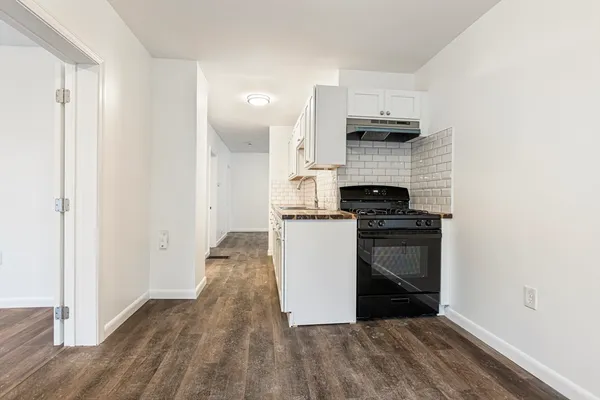 $2,000 | 93 Warren Street, Unit 1, Fall River, MA 02721