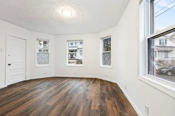 $2,000 | 93 Warren Street, Unit 1, Fall River, MA 02721