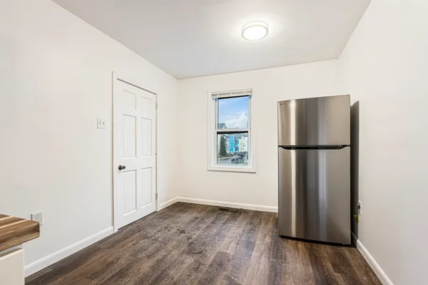 $2,000 | 93 Warren Street, Unit 1, Fall River, MA 02721