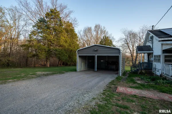 $160,000 | 685 1750 North, Galatia, IL 62935