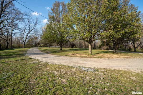 $160,000 | 685 1750 North, Galatia, IL 62935