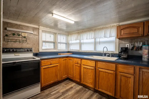 $160,000 | 685 1750 North, Galatia, IL 62935
