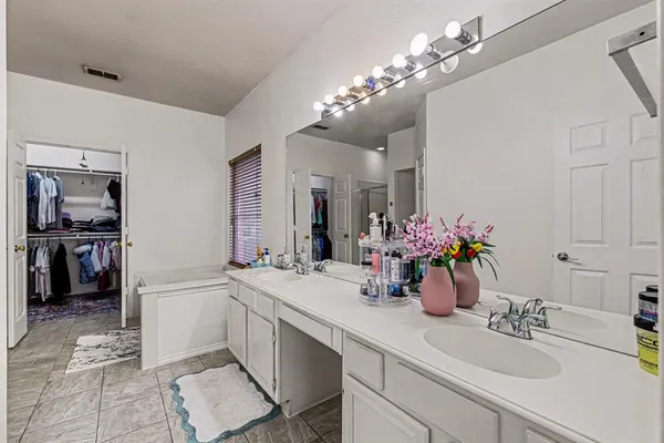 $370,000 | 4616 Parkmount Drive, Fort Worth, TX 76137