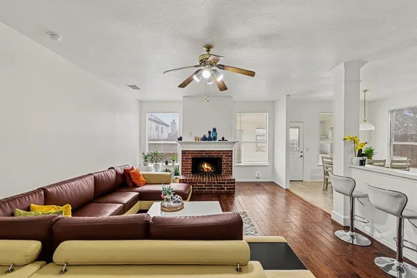 $370,000 | 4616 Parkmount Drive, Fort Worth, TX 76137