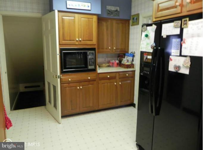 818 Hatherleigh Road Baltimore, MD 21212 - Photo 4 of 30 Kitchen