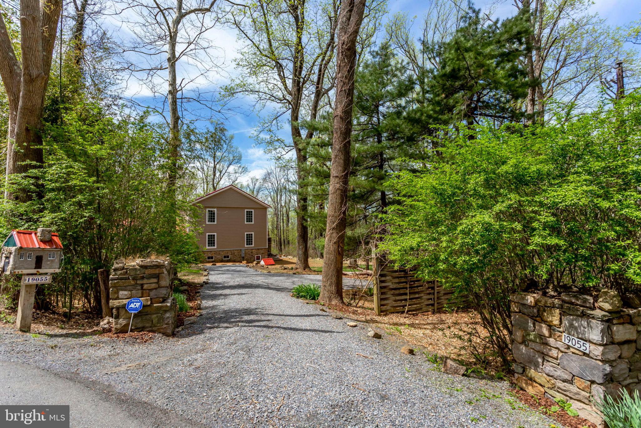 19055 Blue Ridge Mountain Road Bluemont, VA 20135 - Photo 11 of 84