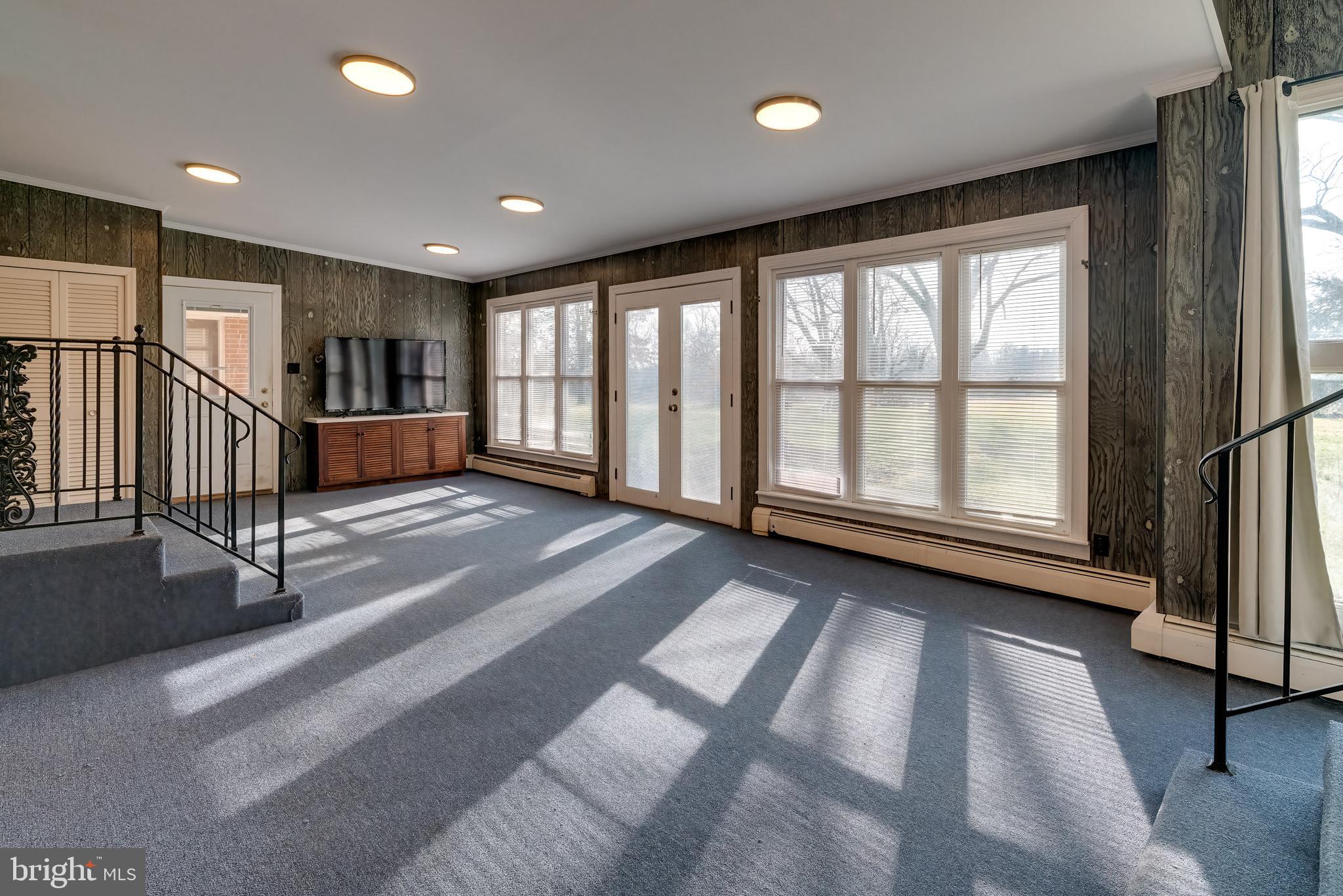 372 Copenhaffer Road York, PA 17404 - Photo 5 of 40 Gallery Image 5