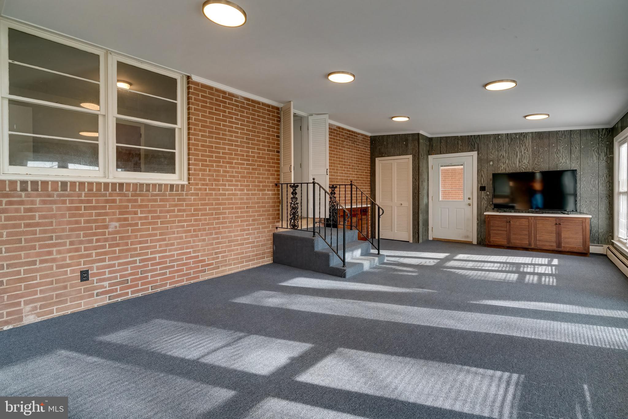 372 Copenhaffer Road York, PA 17404 - Photo 8 of 40 Gallery Image 8