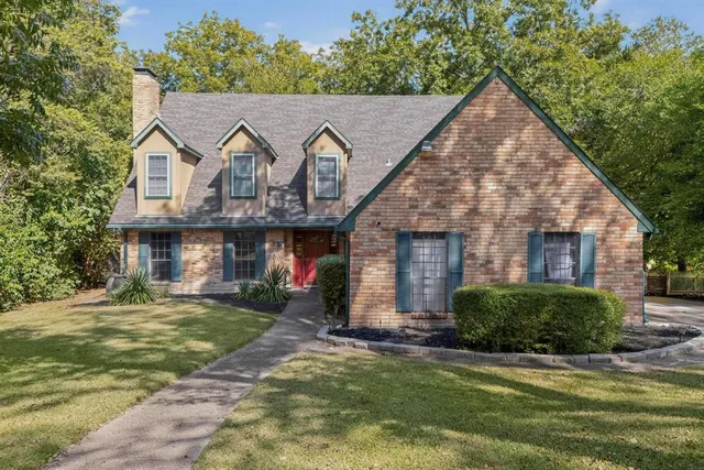 $450,000 | 277 Creekwood Drive, Lancaster, TX 75146