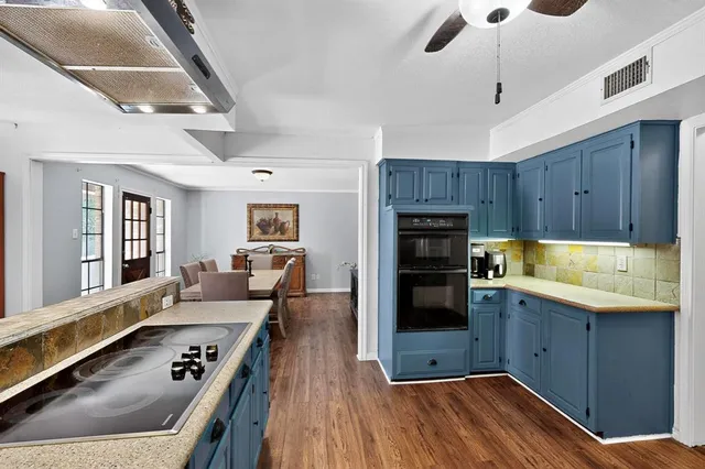 $450,000 | 277 Creekwood Drive, Lancaster, TX 75146