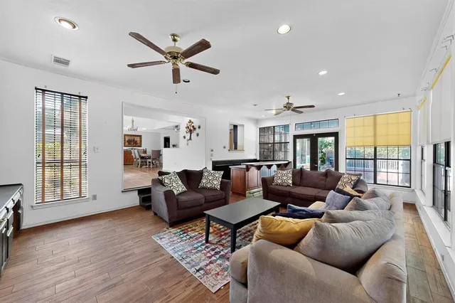 $450,000 | 277 Creekwood Drive, Lancaster, TX 75146