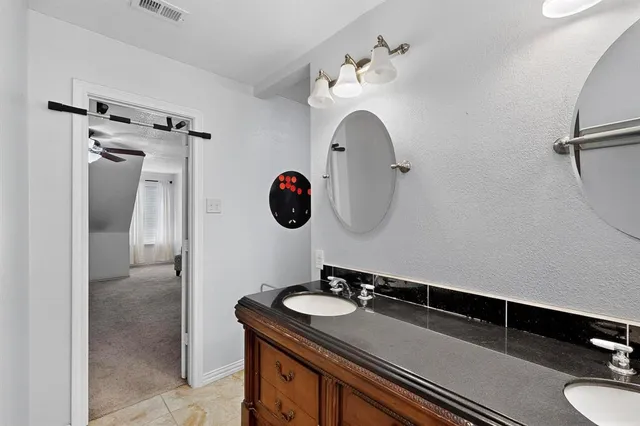 $450,000 | 277 Creekwood Drive, Lancaster, TX 75146