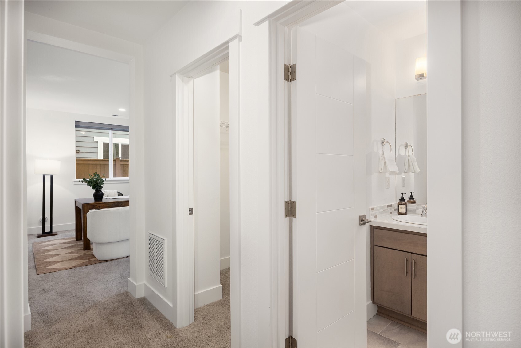 18601 46th Avenue Southeast Bothell, WA 98012 - Photo 3 of 31